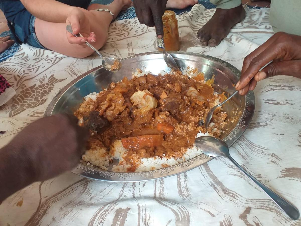 Pombo Kunda Villa Sanyang Exterior foto