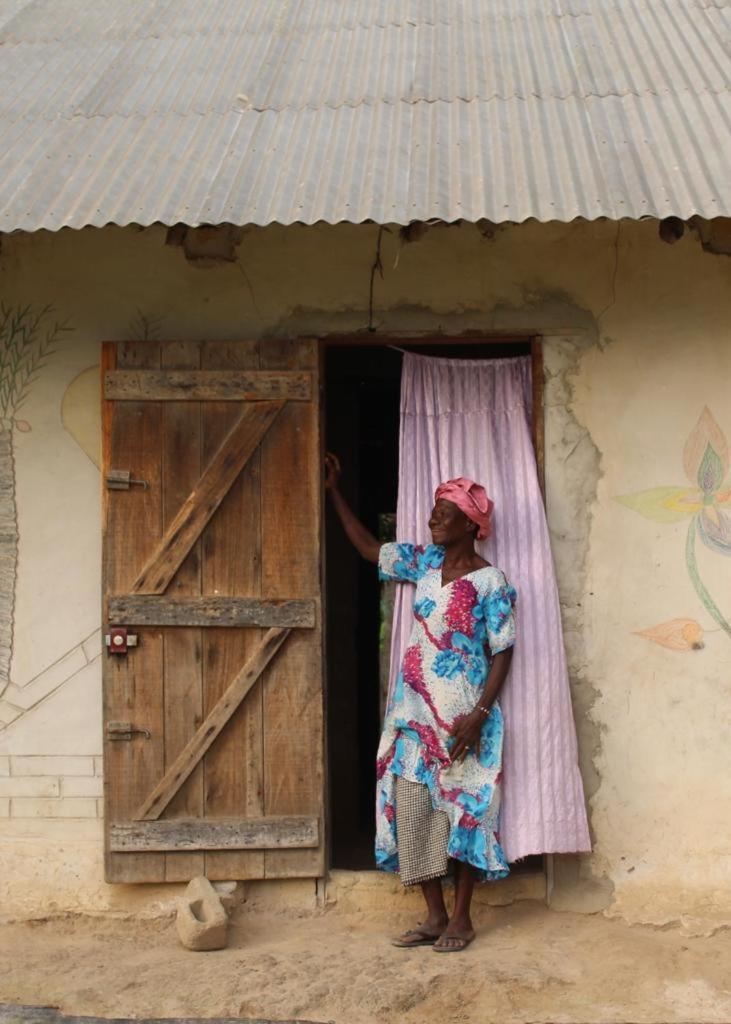 Pombo Kunda Villa Sanyang Exterior foto